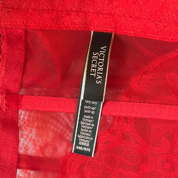 Victoria's Secret Red Bra with Underwire Support new size 34B - Picture 6 of 7